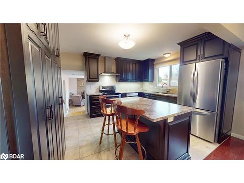 8 Champlain Place, Guelph, ON - Indoor Photo Showing Kitchen