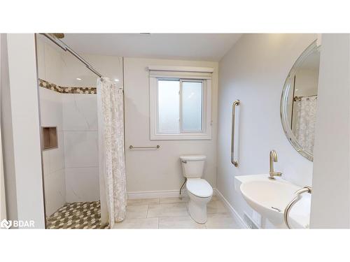 8 Champlain Place, Guelph, ON - Indoor Photo Showing Bathroom