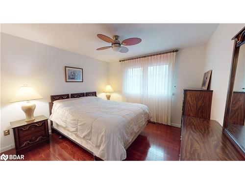 8 Champlain Place, Guelph, ON - Indoor Photo Showing Bedroom