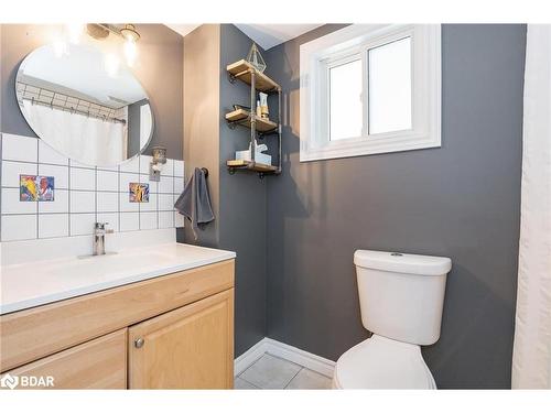 9832 Highway 12 W, Oro-Medonte, ON - Indoor Photo Showing Bathroom