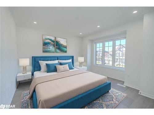 28 Sanford Circle, Springwater, ON - Indoor Photo Showing Bedroom