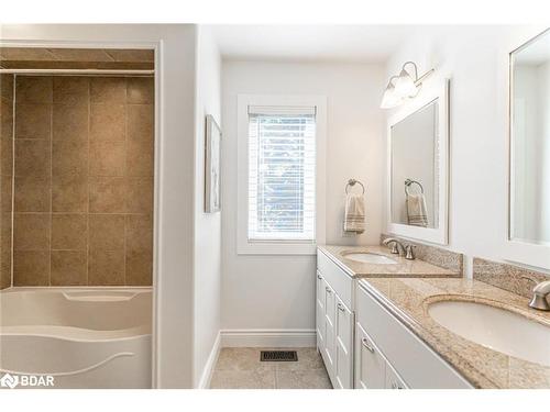 48 Lawrence Avenue, Minesing, ON - Indoor Photo Showing Bathroom