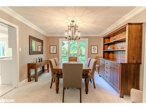 48 Lawrence Avenue, Minesing, ON - Indoor Photo Showing Dining Room