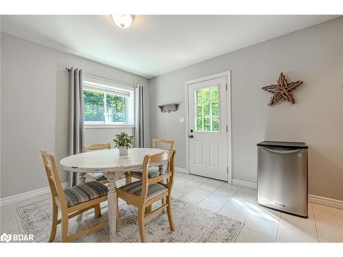 2994 Wasdell Falls Road, Washago, ON - Indoor Photo Showing Dining Room