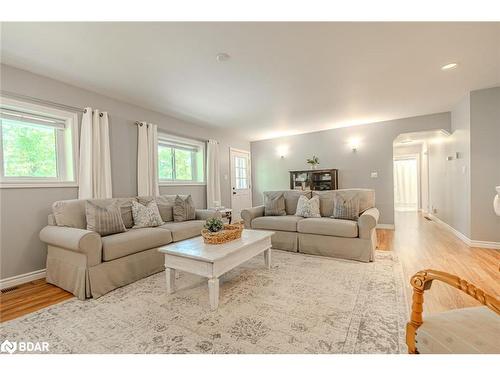 2994 Wasdell Falls Road, Washago, ON - Indoor Photo Showing Living Room