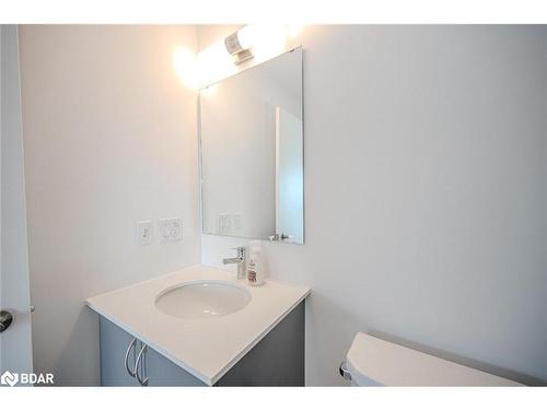 401-56 Lakeside Terrace, Barrie, ON - Indoor Photo Showing Bathroom