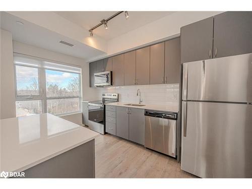 401-56 Lakeside Terrace, Barrie, ON - Indoor Photo Showing Kitchen With Stainless Steel Kitchen