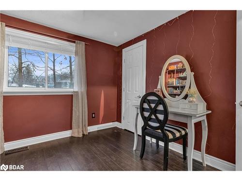 10 Birchwood Drive, Barrie, ON - Indoor Photo Showing Other Room