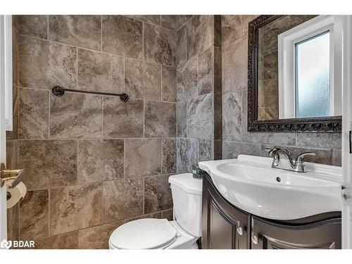 10 Birchwood Drive, Barrie, ON - Indoor Photo Showing Bathroom