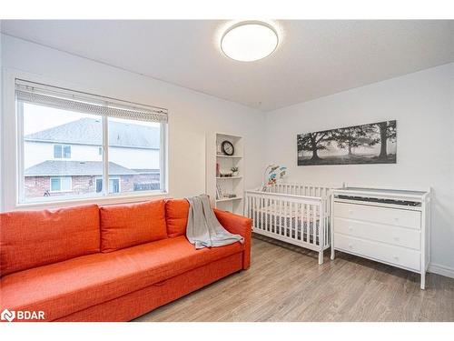 18 Bentley Crescent, Barrie, ON - Indoor Photo Showing Bedroom