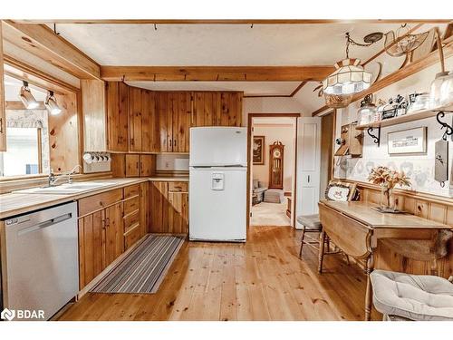 63 Nelson Street, Barrie, ON - Indoor Photo Showing Kitchen