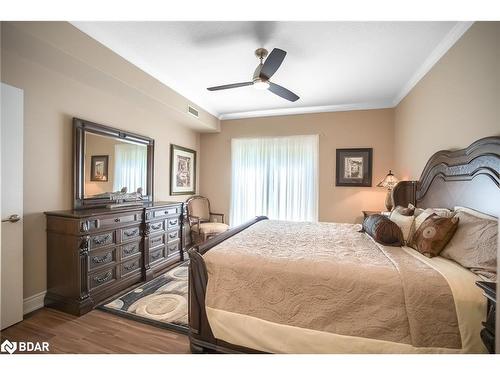 101-720 Yonge Street Street, Barrie, ON - Indoor Photo Showing Bedroom