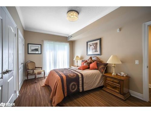 101-720 Yonge Street Street, Barrie, ON - Indoor Photo Showing Bedroom