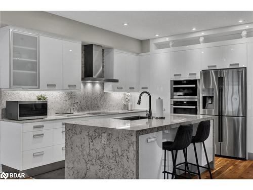 12-60 Dufferin Avenue, Brantford, ON - Indoor Photo Showing Kitchen With Upgraded Kitchen