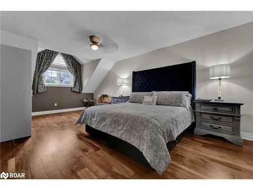 12-60 Dufferin Avenue, Brantford, ON - Indoor Photo Showing Bedroom