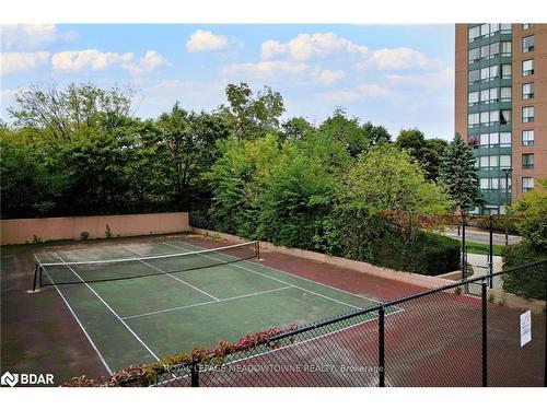 1013-135 Hillcrest Avenue, Mississauga, ON - Outdoor