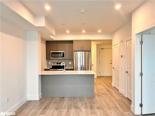 226-4 Kimberly Lane, Collingwood, ON - Indoor Photo Showing Kitchen With Stainless Steel Kitchen