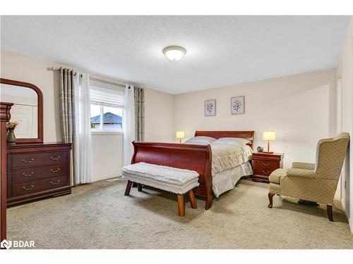 209 Deerpath Drive, Guelph, ON - Indoor Photo Showing Bedroom