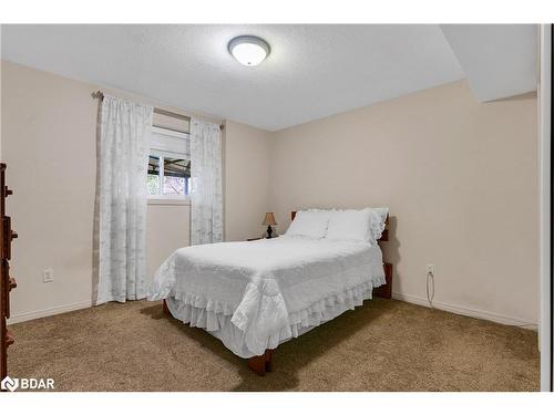 209 Deerpath Drive, Guelph, ON - Indoor Photo Showing Bedroom