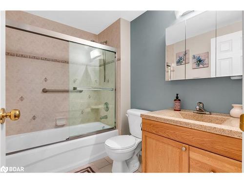 209 Deerpath Drive, Guelph, ON - Indoor Photo Showing Bathroom