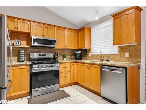 209 Deerpath Drive, Guelph, ON - Indoor Photo Showing Kitchen