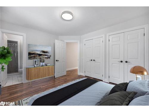 134 Country Lane, Barrie, ON - Indoor Photo Showing Bedroom