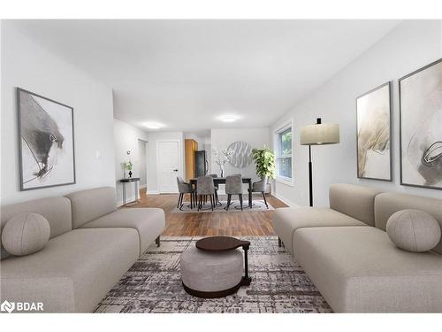 134 Country Lane, Barrie, ON - Indoor Photo Showing Living Room