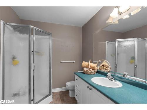 65 Barre Drive, Barrie, ON - Indoor Photo Showing Bathroom