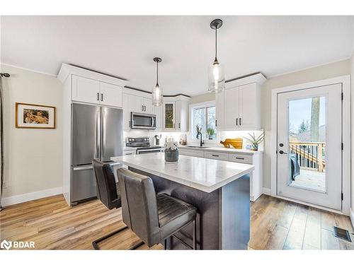 47 Monique Crescent, Barrie, ON - Indoor Photo Showing Kitchen With Stainless Steel Kitchen With Upgraded Kitchen