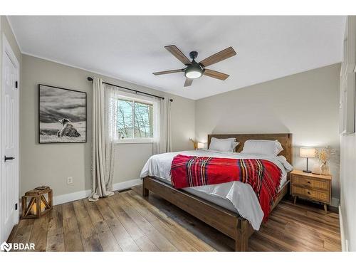 47 Monique Crescent, Barrie, ON - Indoor Photo Showing Bedroom