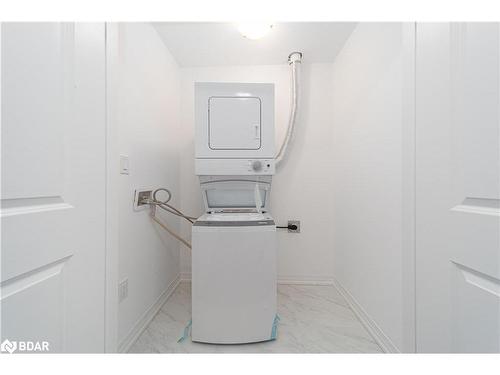 147 Turnberry Lane, Barrie, ON - Indoor Photo Showing Laundry Room