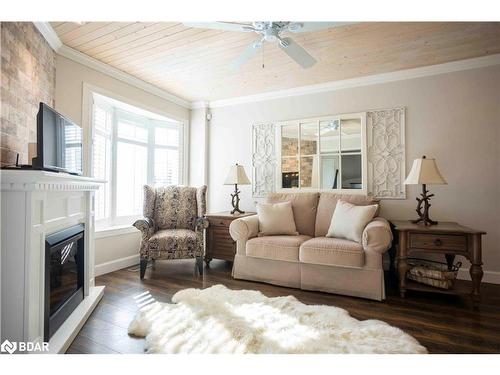 214 Sutherland Crescent, Cobourg, ON - Indoor Photo Showing Living Room With Fireplace