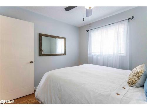 214 Sutherland Crescent, Cobourg, ON - Indoor Photo Showing Bedroom