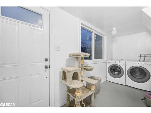 12 Riverdale Drive, Wasaga Beach, ON - Indoor Photo Showing Laundry Room