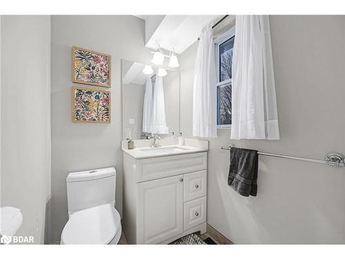 12 Riverdale Drive, Wasaga Beach, ON - Indoor Photo Showing Bathroom