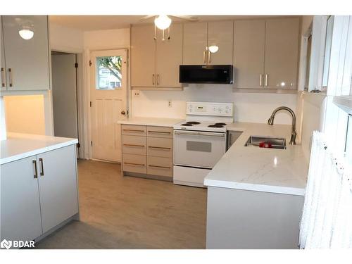 9 Stanley Park Drive, Belleville, ON - Indoor Photo Showing Kitchen With Double Sink