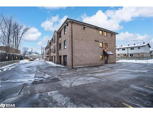 301-1047 Mississaga Street West, Orillia, ON - Outdoor With Exterior