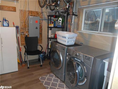 3-318 Little Avenue, Barrie, ON - Indoor Photo Showing Laundry Room