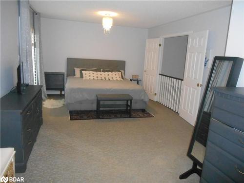 3-318 Little Avenue, Barrie, ON - Indoor Photo Showing Bedroom