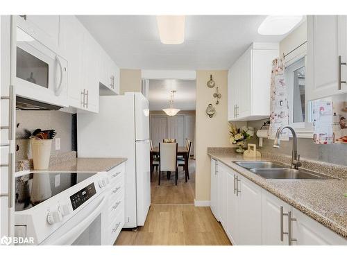 14 Western Avenue, Innisfil, ON - Indoor Photo Showing Kitchen With Double Sink