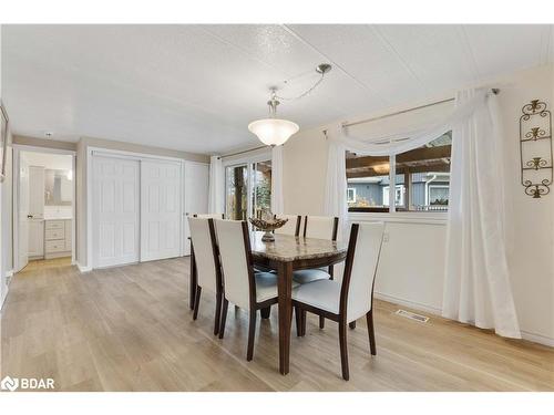 14 Western Avenue, Innisfil, ON - Indoor Photo Showing Dining Room