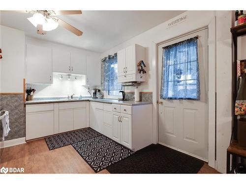 7 Seaforth Street, Barrie, ON - Indoor Photo Showing Kitchen