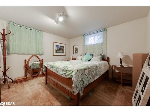 7 Seaforth Street, Barrie, ON - Indoor Photo Showing Bedroom