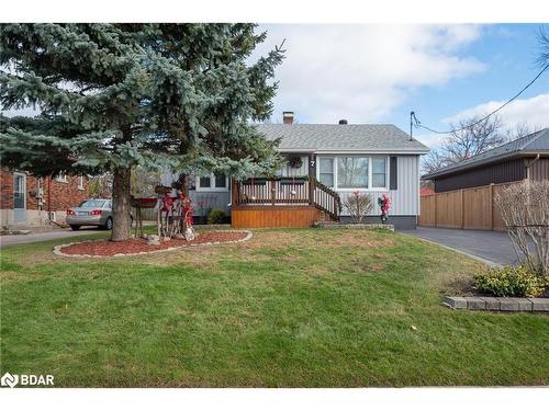 7 Seaforth Street, Barrie, ON - Outdoor With Deck Patio Veranda