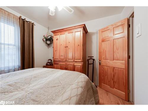 7 Seaforth Street, Barrie, ON - Indoor Photo Showing Bedroom