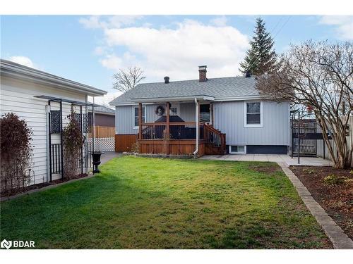 7 Seaforth Street, Barrie, ON - Outdoor With Deck Patio Veranda