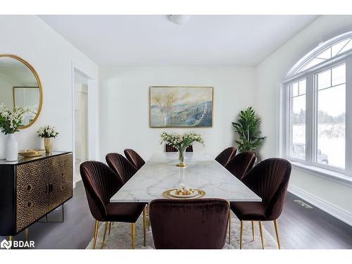 24 Cottonwood Street, Anten Mills, ON - Indoor Photo Showing Dining Room