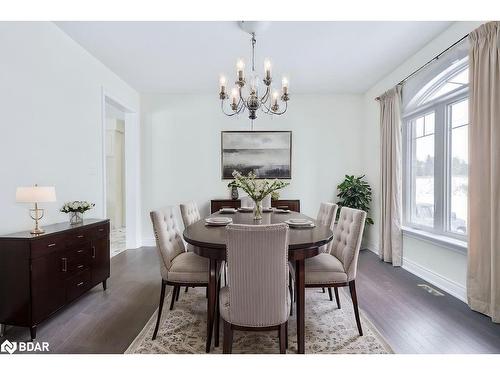 24 Cottonwood Street, Anten Mills, ON - Indoor Photo Showing Dining Room