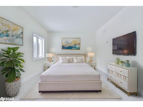 24 Cottonwood Street, Anten Mills, ON - Indoor Photo Showing Bedroom