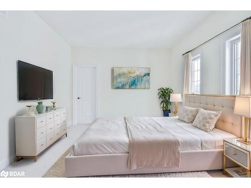 24 Cottonwood Street, Anten Mills, ON - Indoor Photo Showing Bedroom